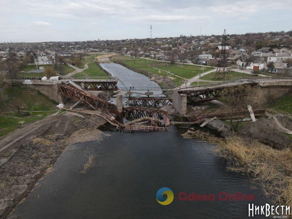 В Вознесенске восстановили разрушенный в результате боевых действий мост