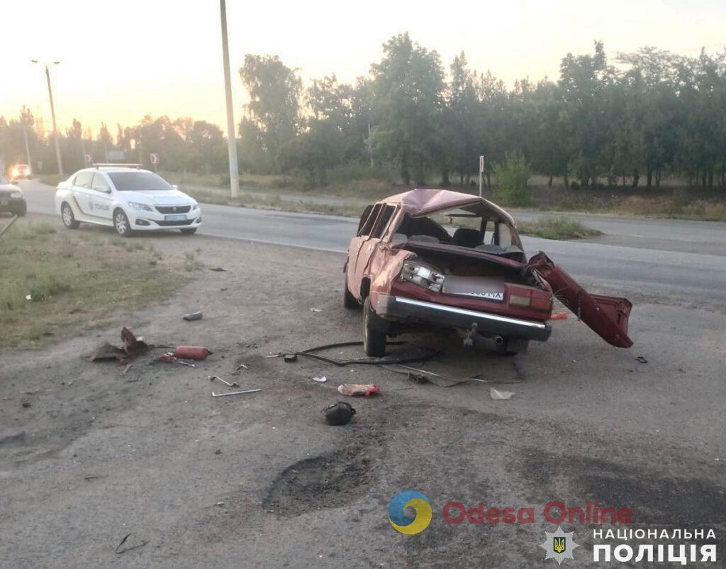 Слетел с дороги и перевернулся: в Николаевской области произошло смертельное ДТП