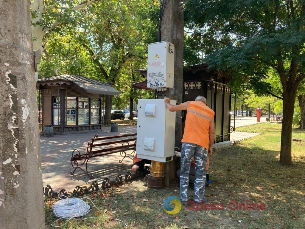 В Одессе на трех оживленных перекрестках модернизировали светофоры (фото)