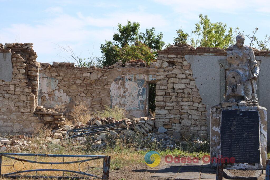 Ольгине на Херсонщині: важке сьогодення звільненого села (фоторепортаж)