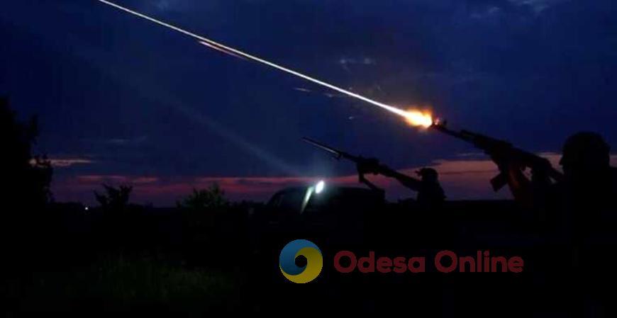 Ночью враг атаковал Одесскую область двумя ракетами и роем «Шахедов»
