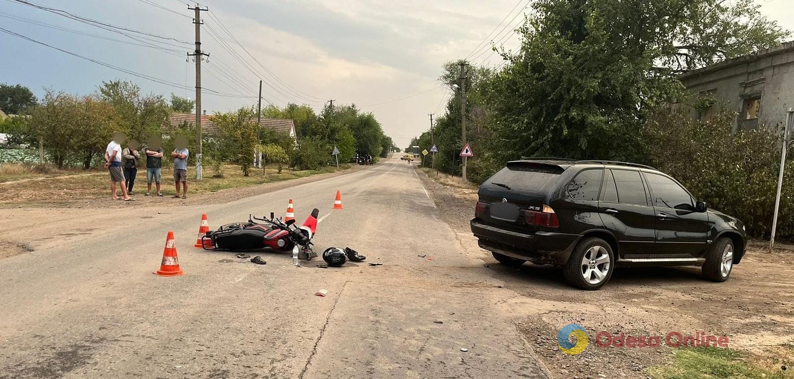 На Одещині підліток на мотоциклі врізався в авто та відправився до лікарні