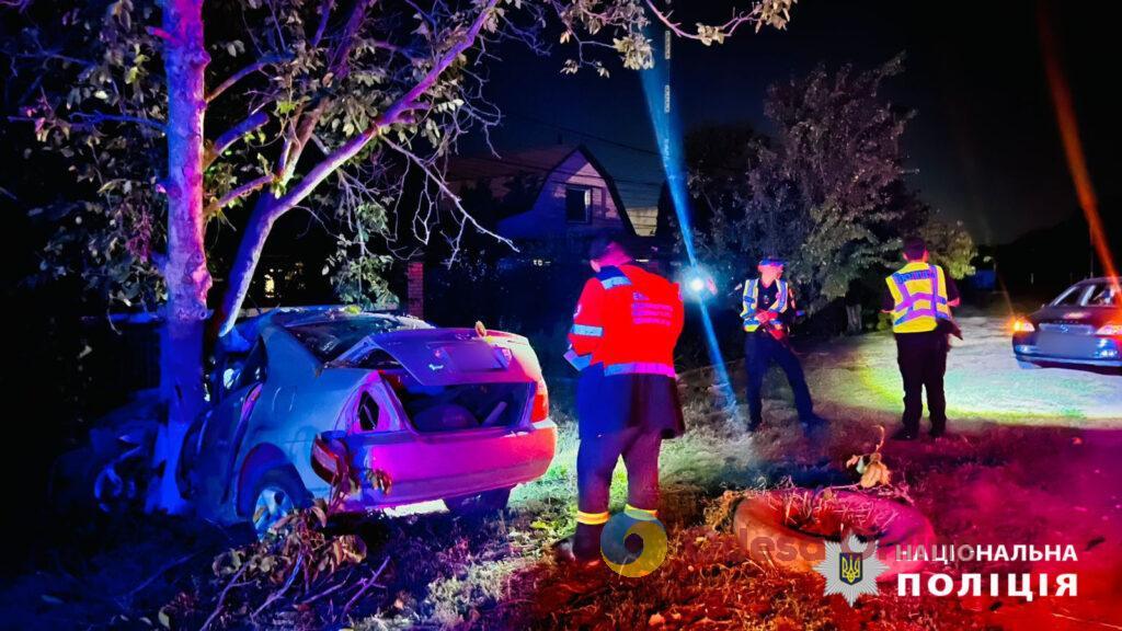 ДТП під Одесою: зі зім’ятого авто дістали труп водія та покалічену дитину