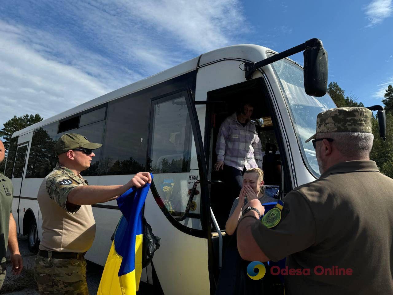 Еще 49 украинцев и украинок удалось освободить из плена — СБУ показала эксклюзивное видео