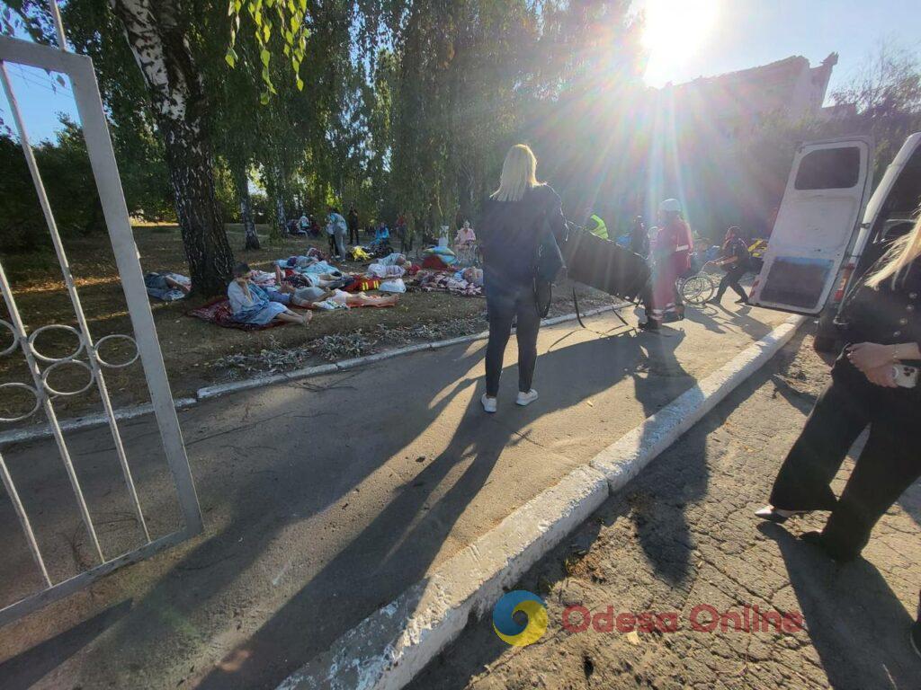 «Повітряна тривога звучить маже цілодобово»: фоторепортаж з Сумщини, яка кожного дня потерпає від ворожих атак