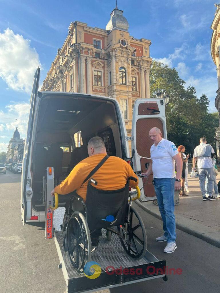 «Соціальне таксі»: у мерії Одеси розповіли, як замовити безкоштовну послугу