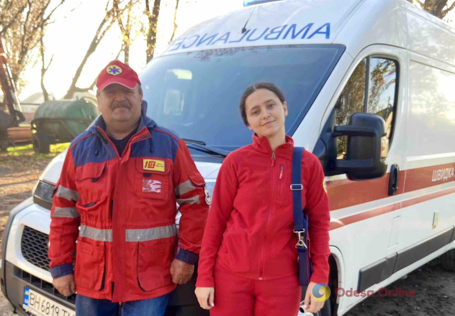 В Одеській області жінка у «швидкій» народила свою третю дитину