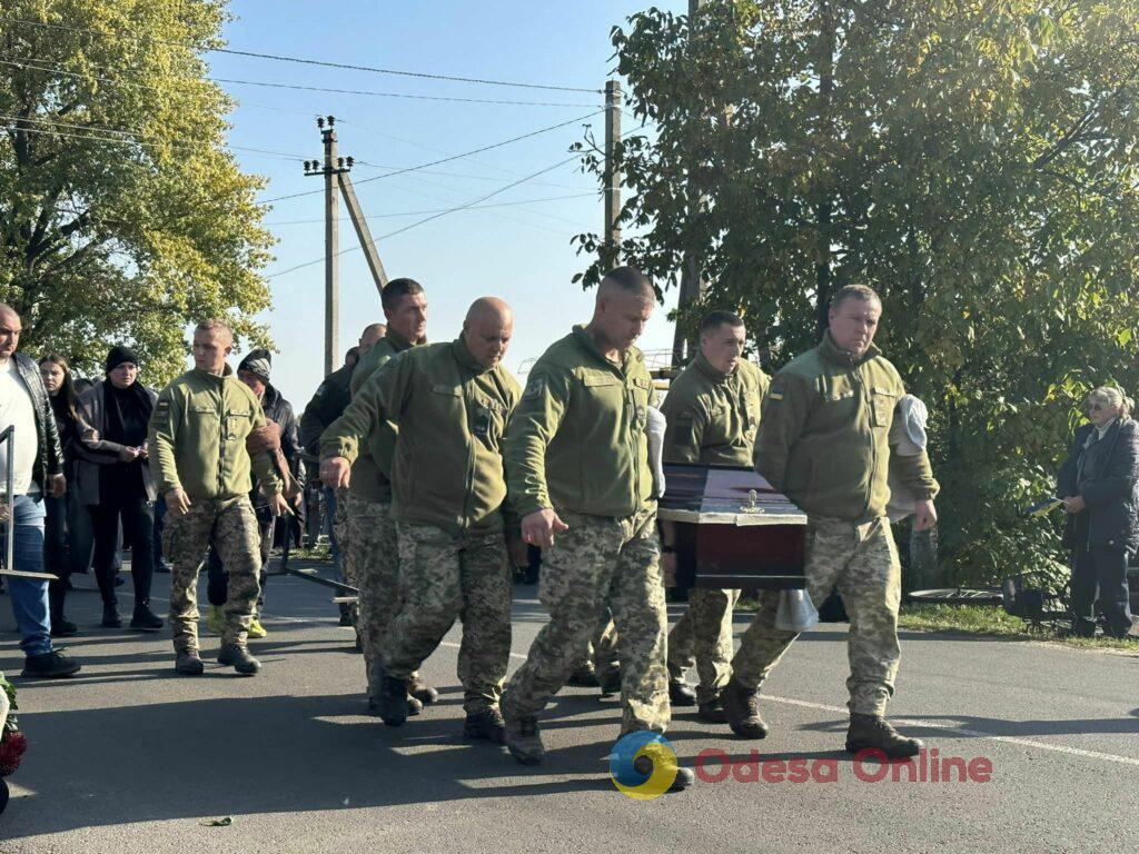 В Одесской области провели в последний путь двух погибших бойцов