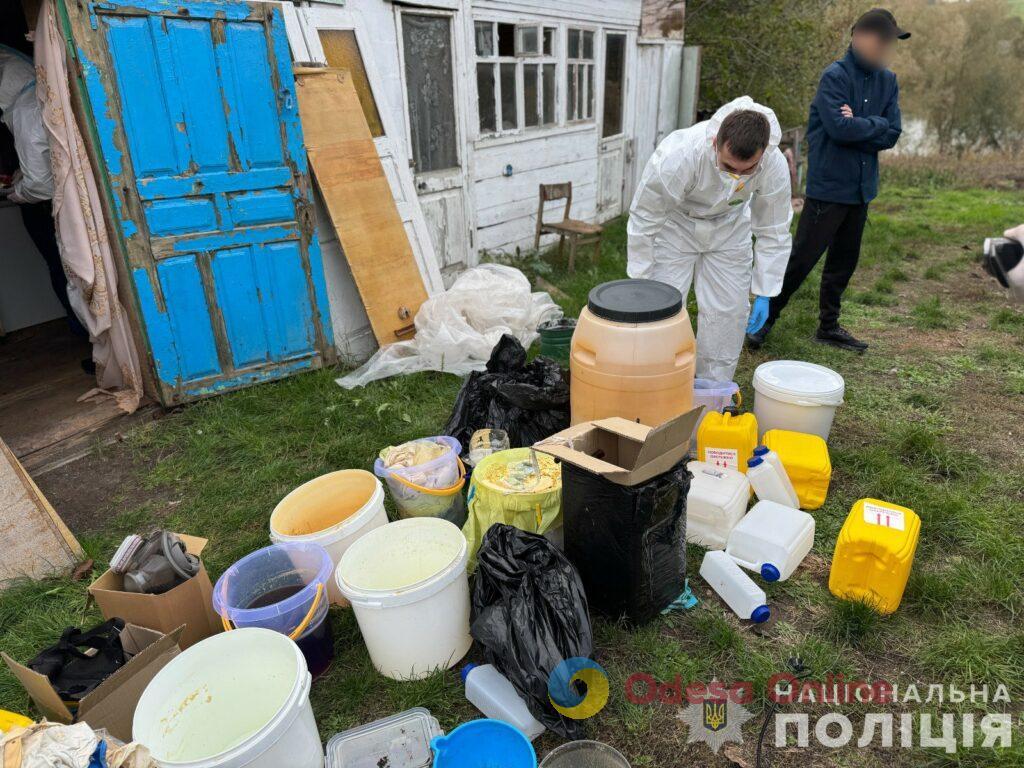 В Одесской области накрыли «филиал» межрегиональной группировки, которая производила почти тонну Альфа-PVP и амфетамина ежемесячно