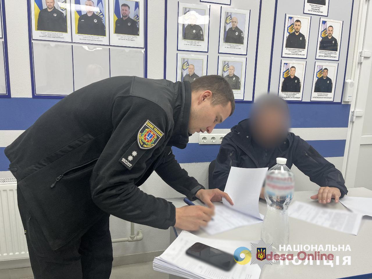 На Одещині поліцейські затримали подружжя за підозрою у підпалі автомобіля