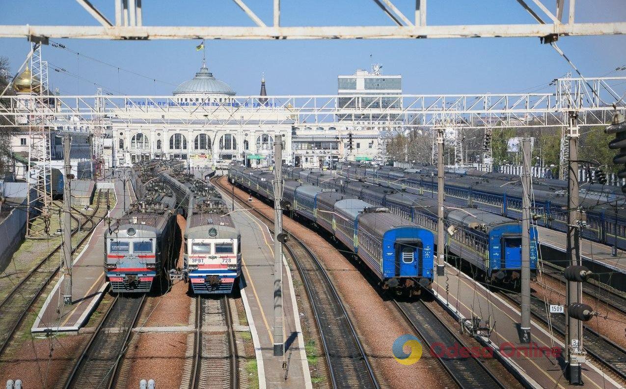 Укрзалізниця призначила додаткові рейси потягів з Одеси до Києва