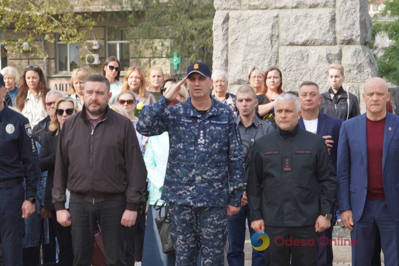 В Одессе почтили память погибших защитников и открыли выставку, посвященную обороне Мариуполя