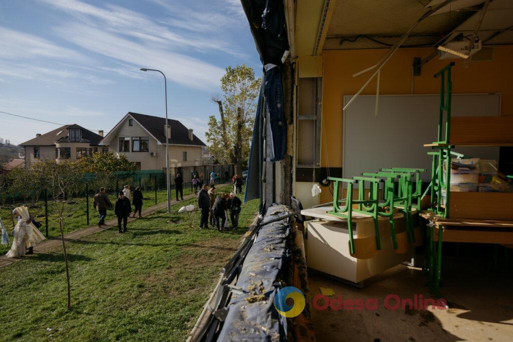 За четыре дня дроновых атак в Одессе пострадал 121 частный дом (фото)