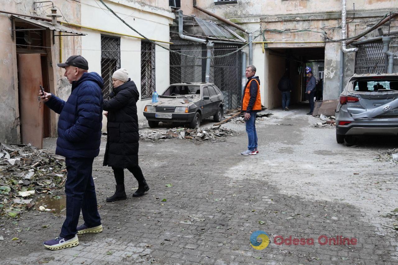 Разрушения и пожарища: последствия российской массированной атаки по Одессе (фото)