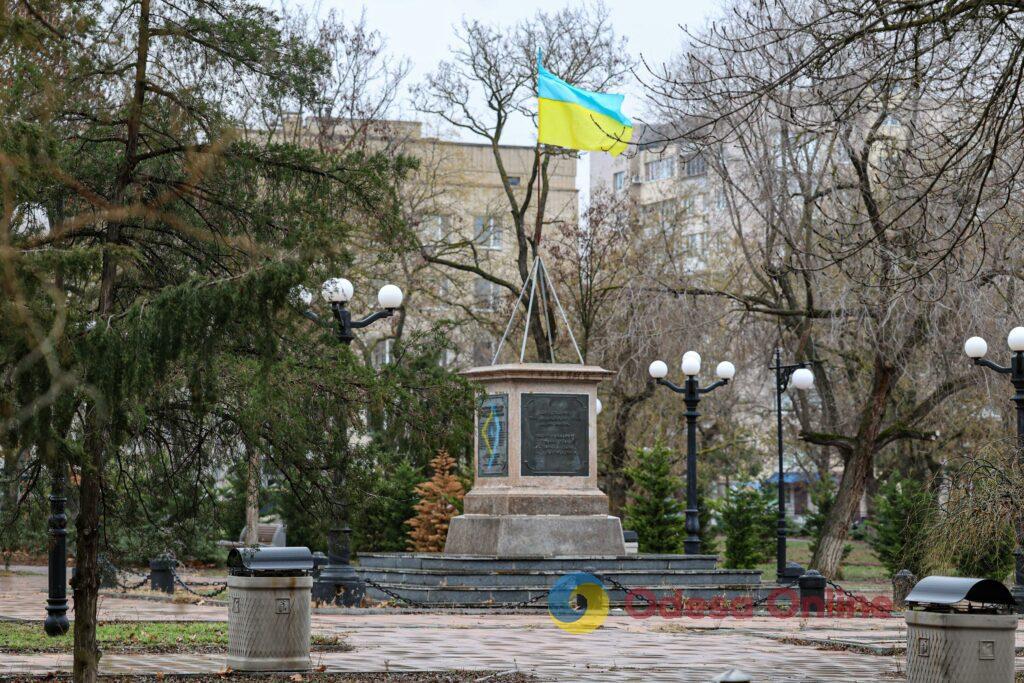 Різдво у Херсоні: майже порожнє середмістя та кіно в укритті (фоторепортаж)