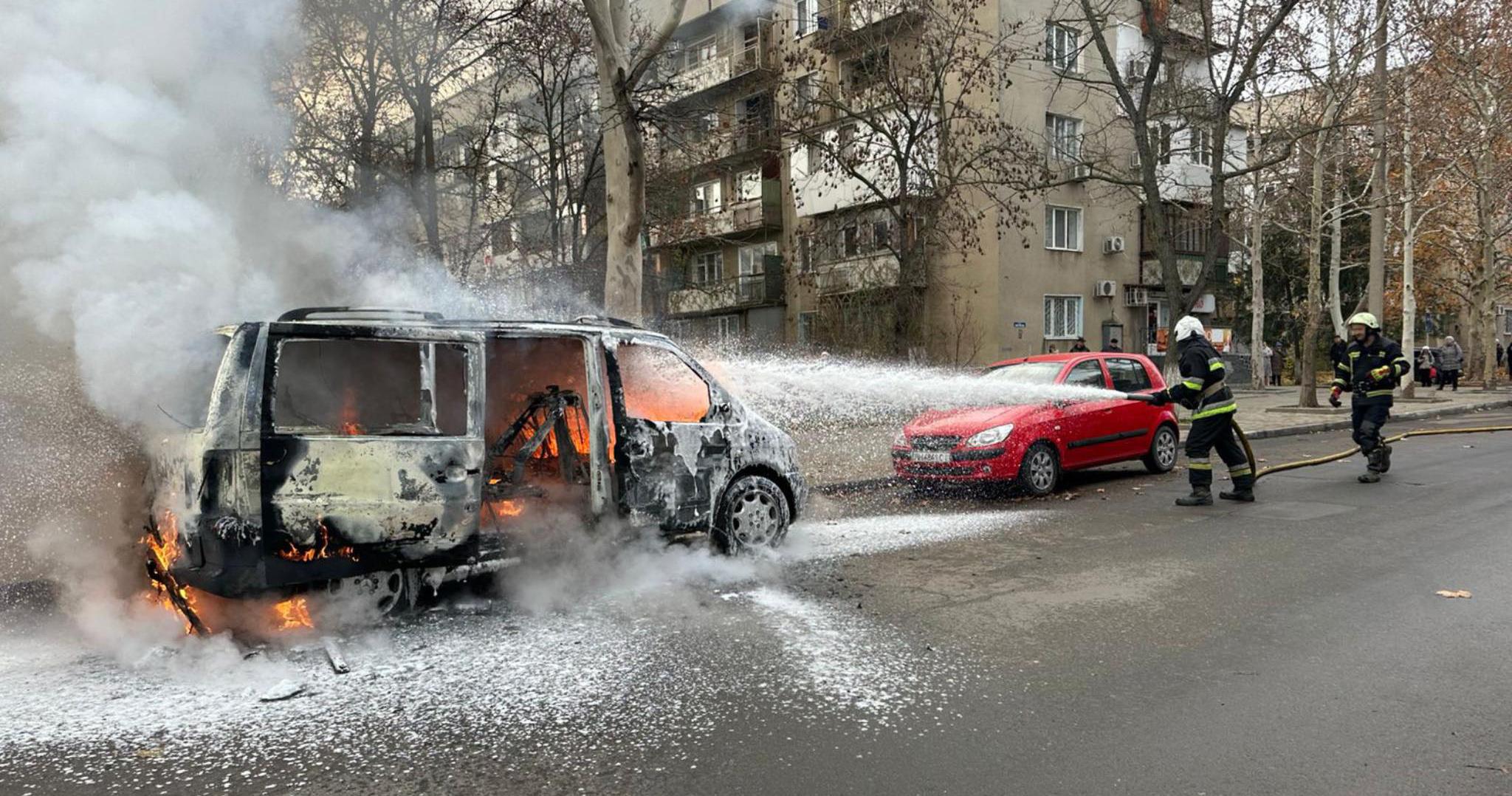 В Измаиле сгорел микроавтобус Mercedes