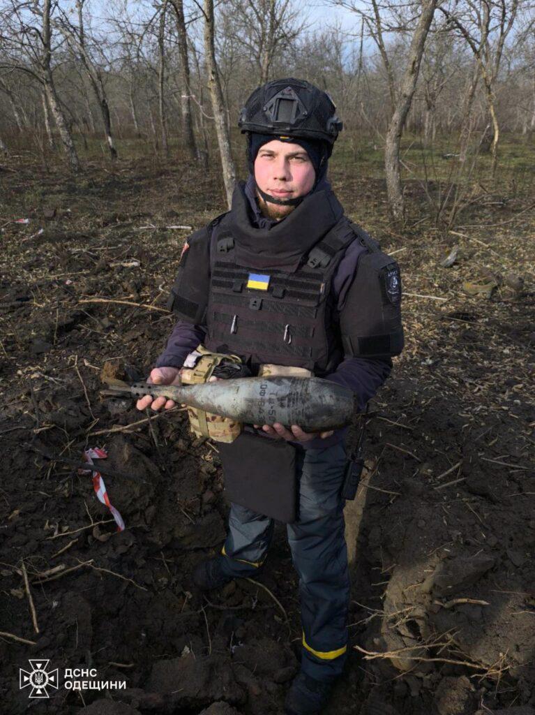 Одесские пиротехники проводят разминирование деоккупированных территорий (фото)