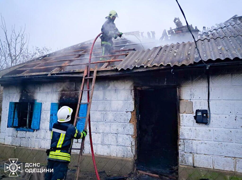 У Подільському районі внаслідок пожежі одна людина загинула та одна постраждала