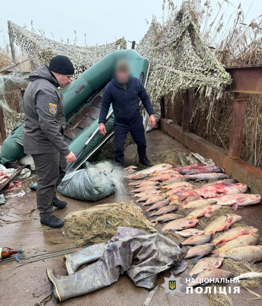 На озере Сасык задержали браконьеров с уловом почти на полмиллиона гривен