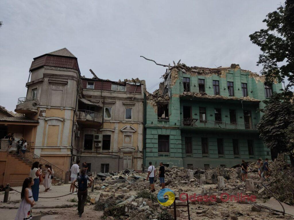 Сумна екскурсія Одесою: як війна знищує архітектурну пам’ять міста (фото)