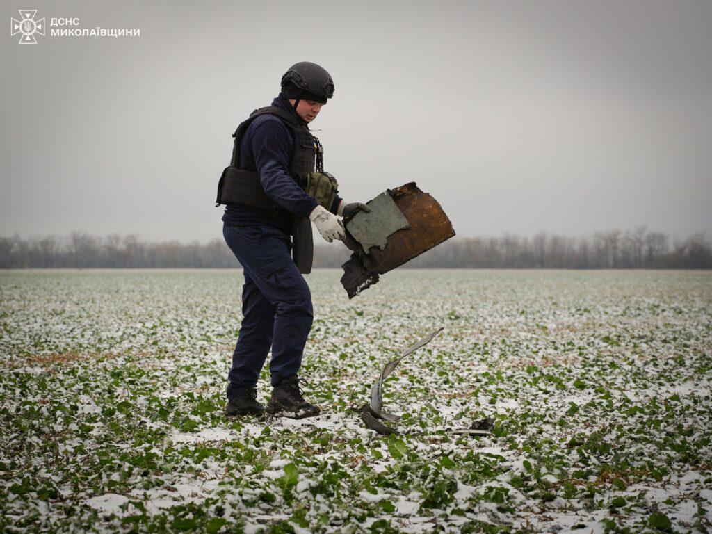 На Миколаївщині піротехніки знешкодили уламки ворожих боєприпасів (фото)