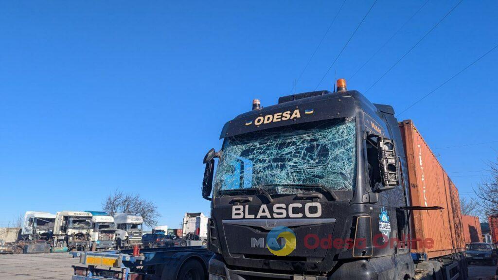 Повітряний удар по Одеській області: фоторепортаж з місця «прильоту»