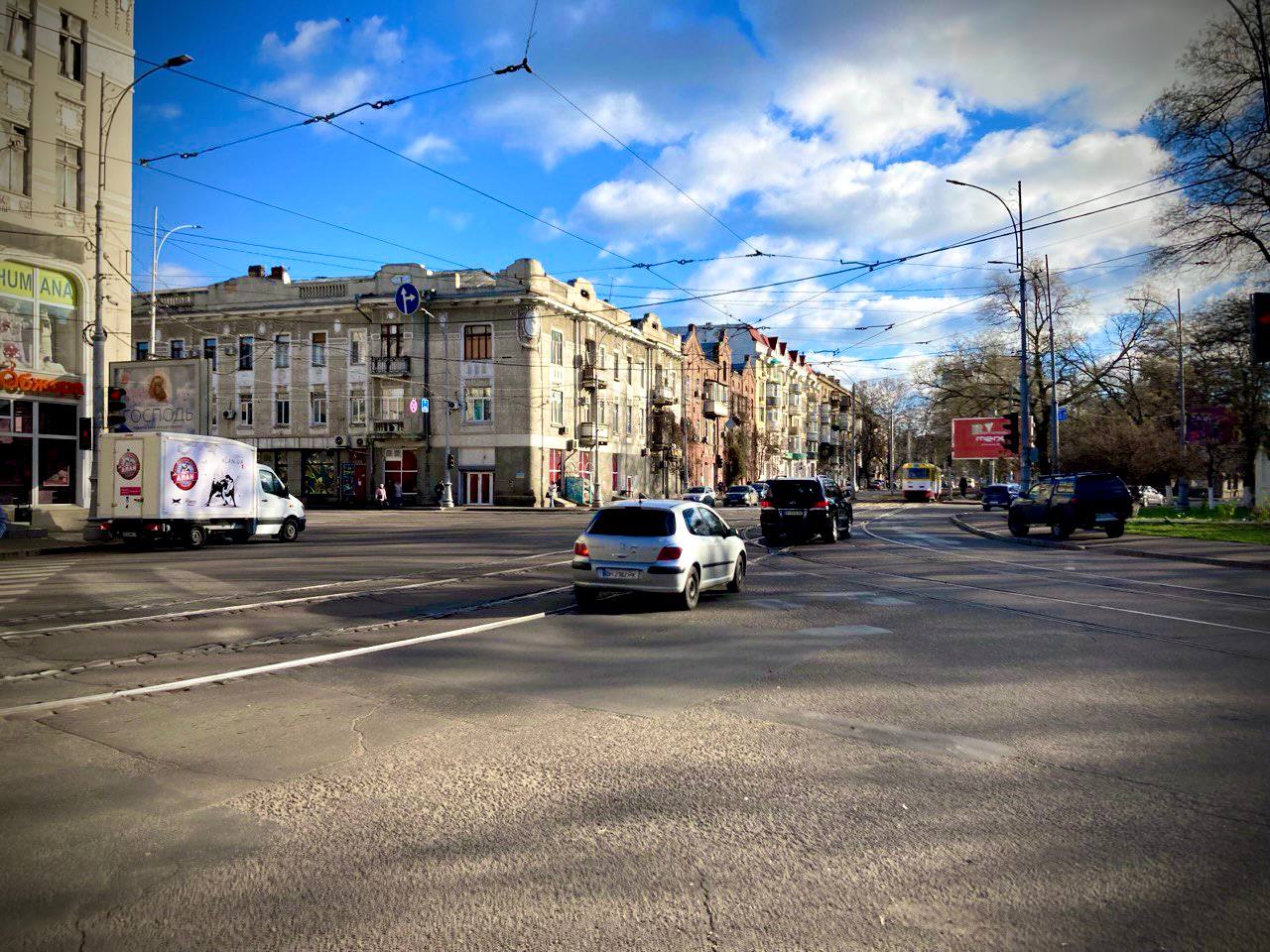 В Одесі ще на дев’яти перехрестях встановили безперебійні блоки живлення