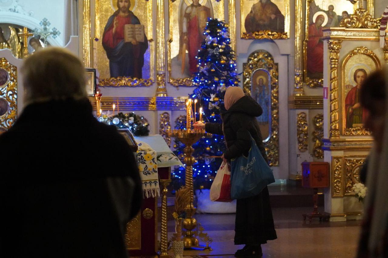 У різдвяний Святвечір в одеських храмах пройшли богослужіння