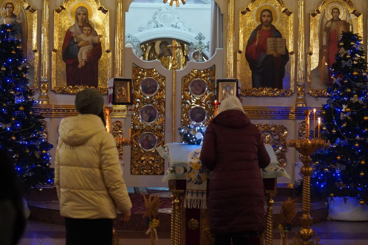 У різдвяний Святвечір в одеських храмах пройшли богослужіння