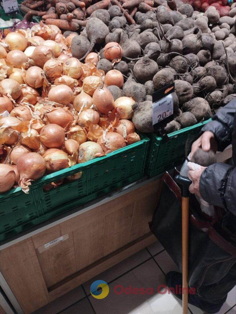 Яйця, молоко та цукор: огляд цін в одеських супермаркетах