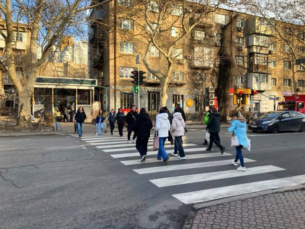 В Одессе модернизировали важный светофор на оживленном перекрестке (фото)