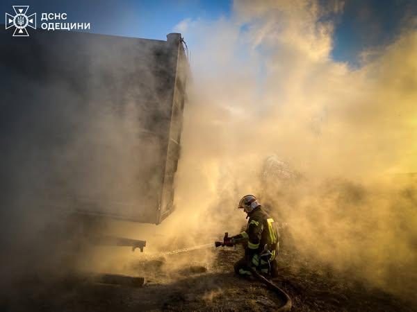 В Одесской области горел грузовик (фото)