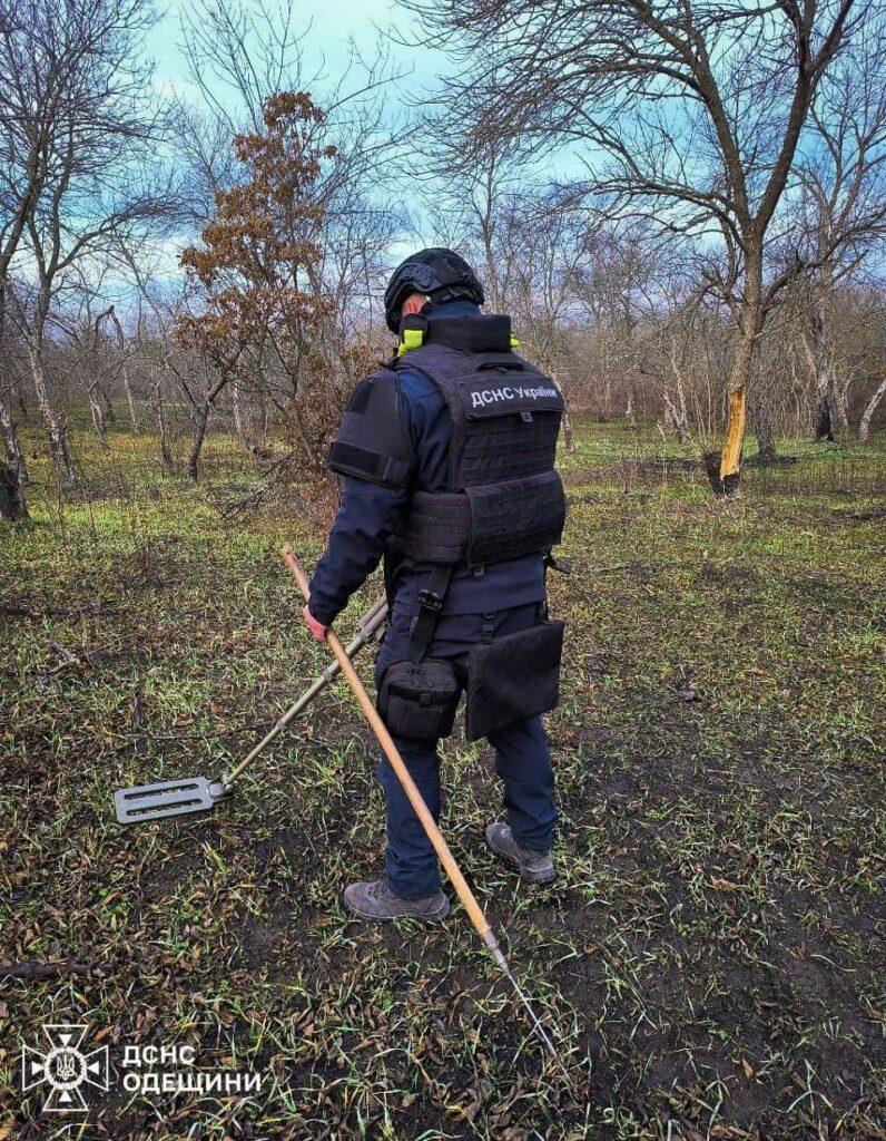 Одесские пиротехники проводят разминирование деоккупированных территорий (фото)