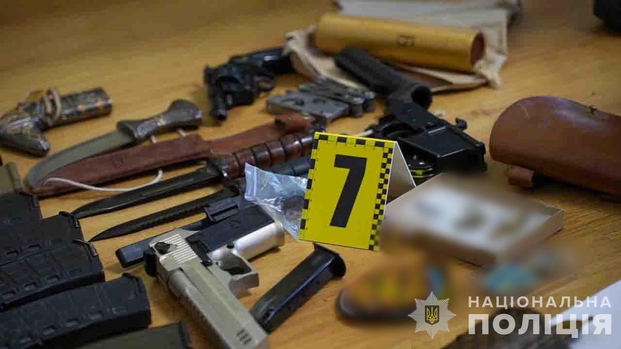 Протидія нелегальному обігу зброї: поліція Одещини провела понад 90 обшуків