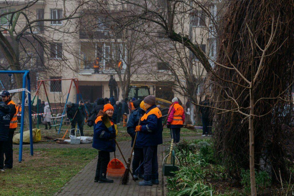 Утренний «прилет»: в Киевском районе Одессы вылетело более 900 окон