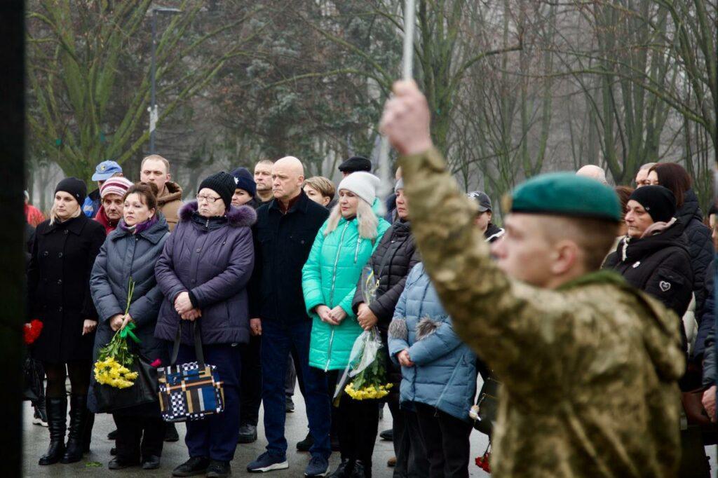 Нова традиція: щомісяця одесити вшановують пам’ять загиблих на війні (фото)