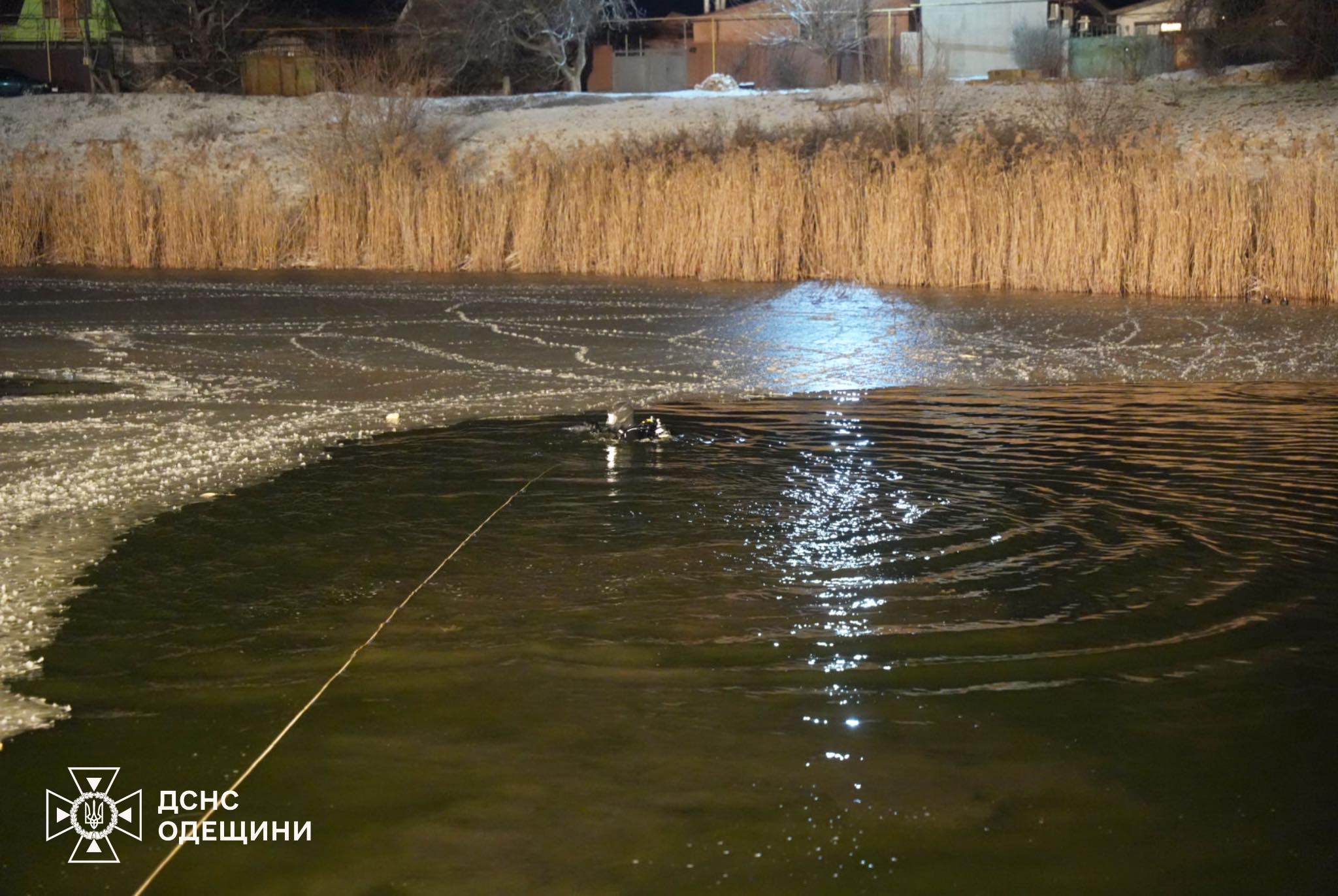 В Одесской области водолазы нашли тела трех провалившихся под лед подростков (фото, видео)