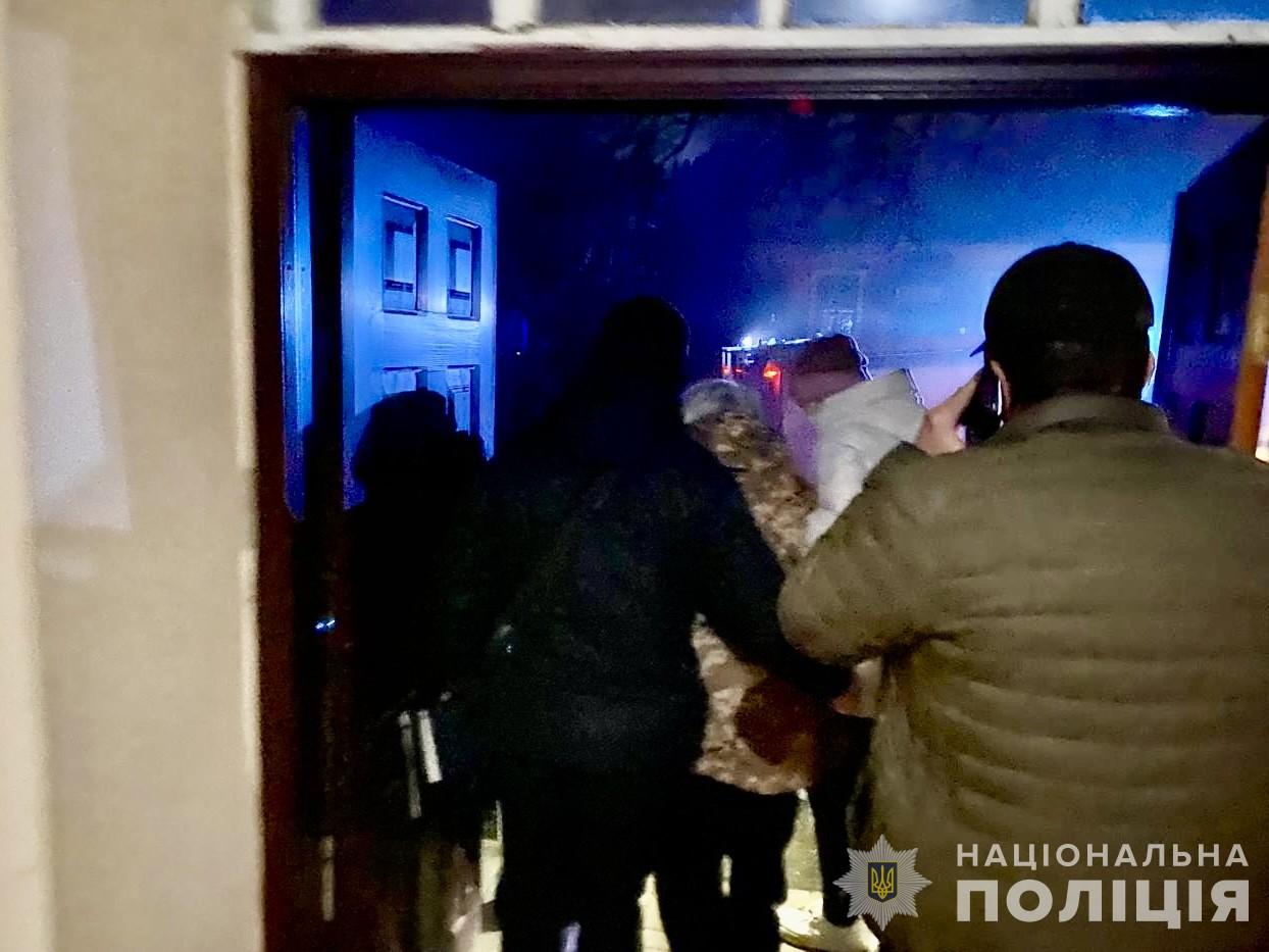 Пожар в гериатрическом пансионате в Одесской области: эвакуированы 17 человек (фото)