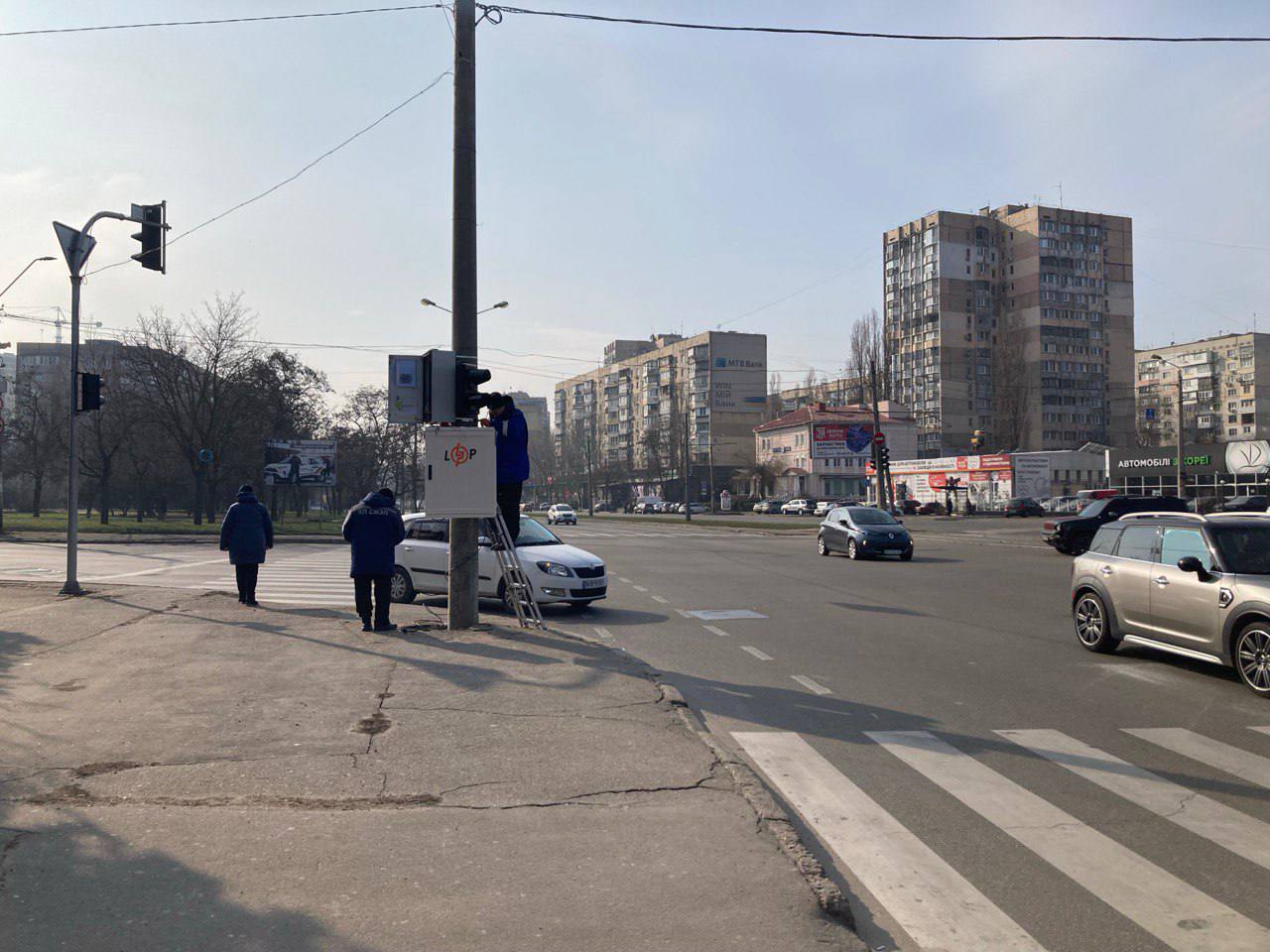 Одеса: на Балківській відремонтували пошкоджений внаслідок ДТП світлофор