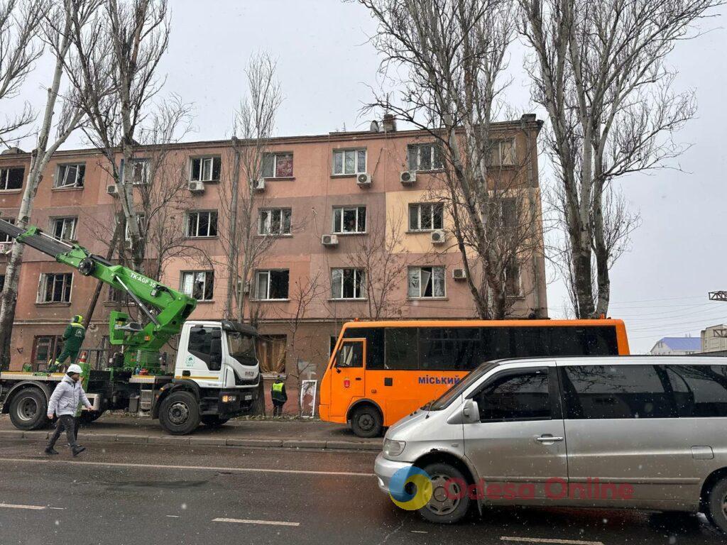 Бомбили — стены дрожали, мы приседали и Богу молились: одесситы рассказывают о вечернем ударе