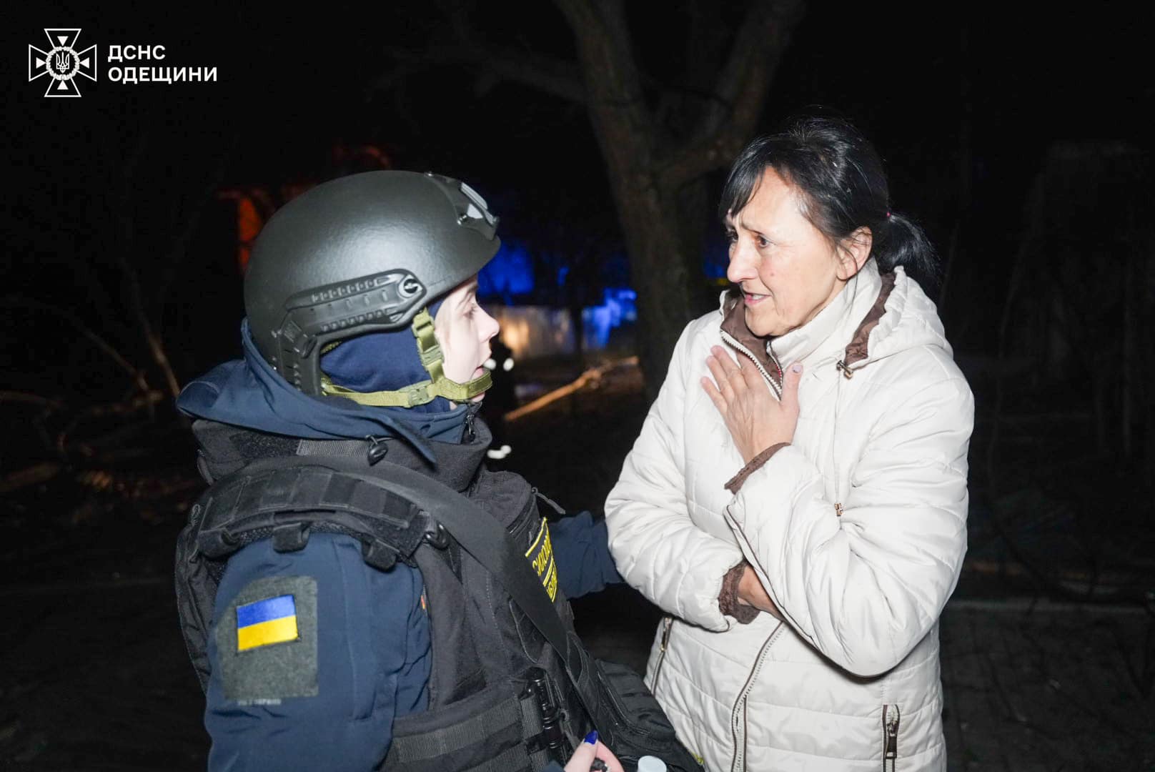 Спасатели показали последствия российской атаки по Одессе (фото)