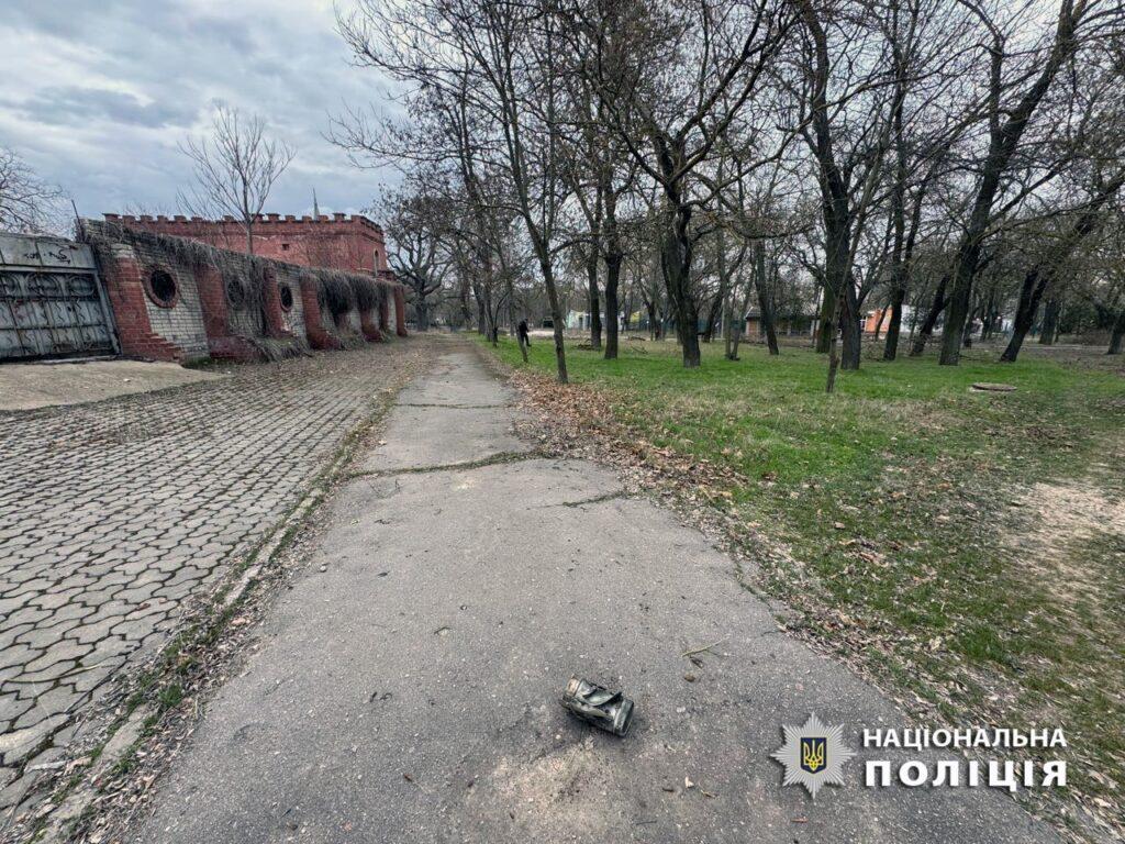 В Херсонской области в результате российских атак два человека погибли и семь ранены