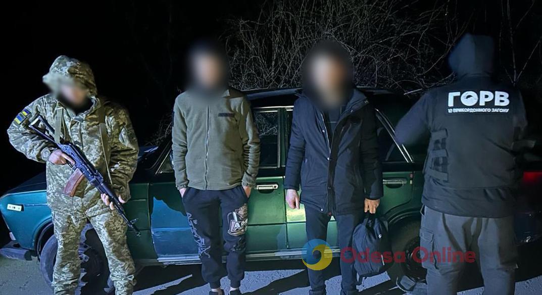 Допомагав чоловікам тікати за кордон: на Одещині затримали перевізника з клієнтом