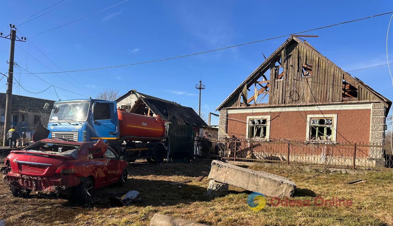 Фоторепортаж з місця «прильотів» під Одесою