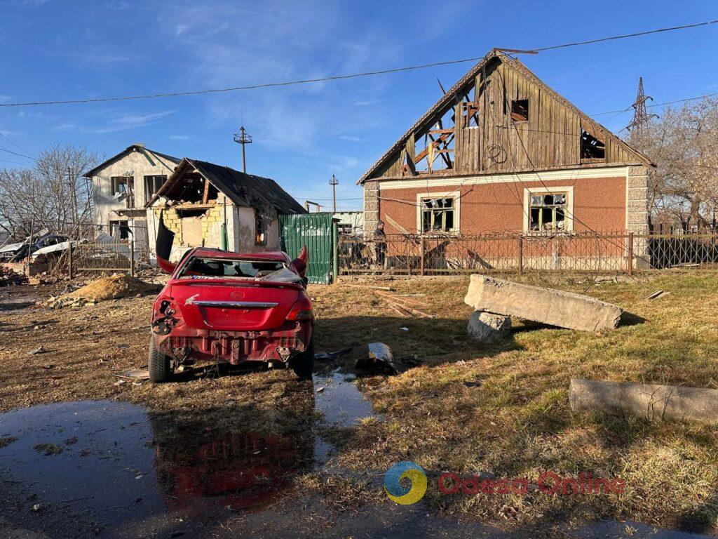 Фоторепортаж з місця «прильотів» під Одесою