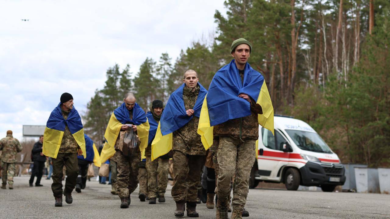 Україна повернула з неволі ще 197 захисників