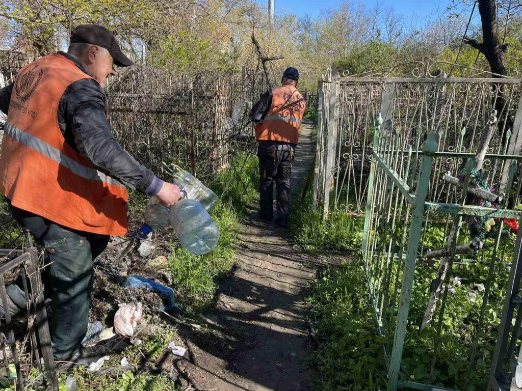 Одеські кладовища готують до поминальних днів