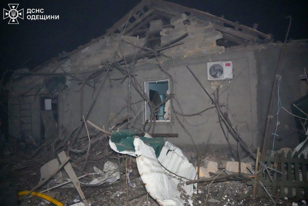Семья спаслась благодаря правилу “двух стен”: последствия российской атаки на Одессу (фото)