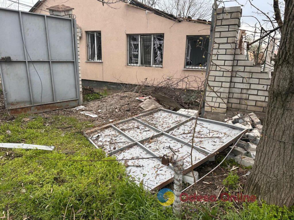 Повреждены частные дома и церковь: последствия российской атаки на Одессу (фоторепортаж)