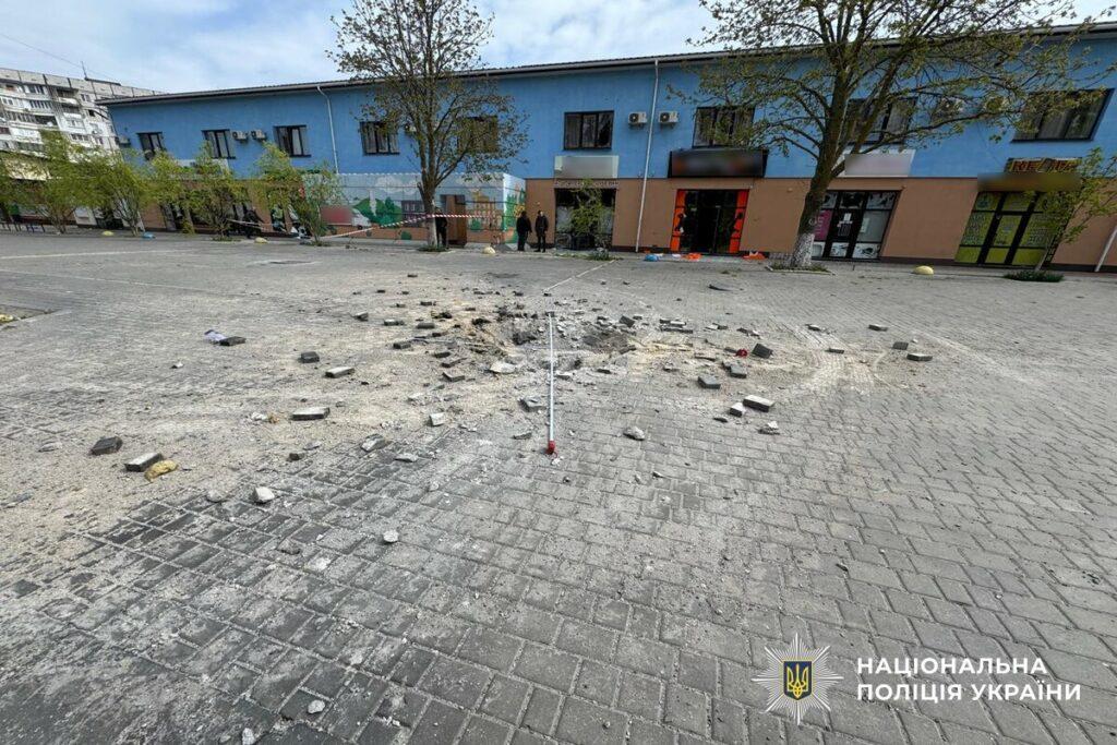 У Херсонській області внаслідок російських обстрілів одна людина загинула та 16 поранені